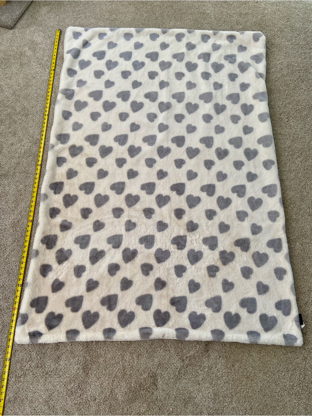 HTF Rachel Zoe Faux Fur Heart Patterned Throw Blanket Valentines Day - Picture 10 of 13